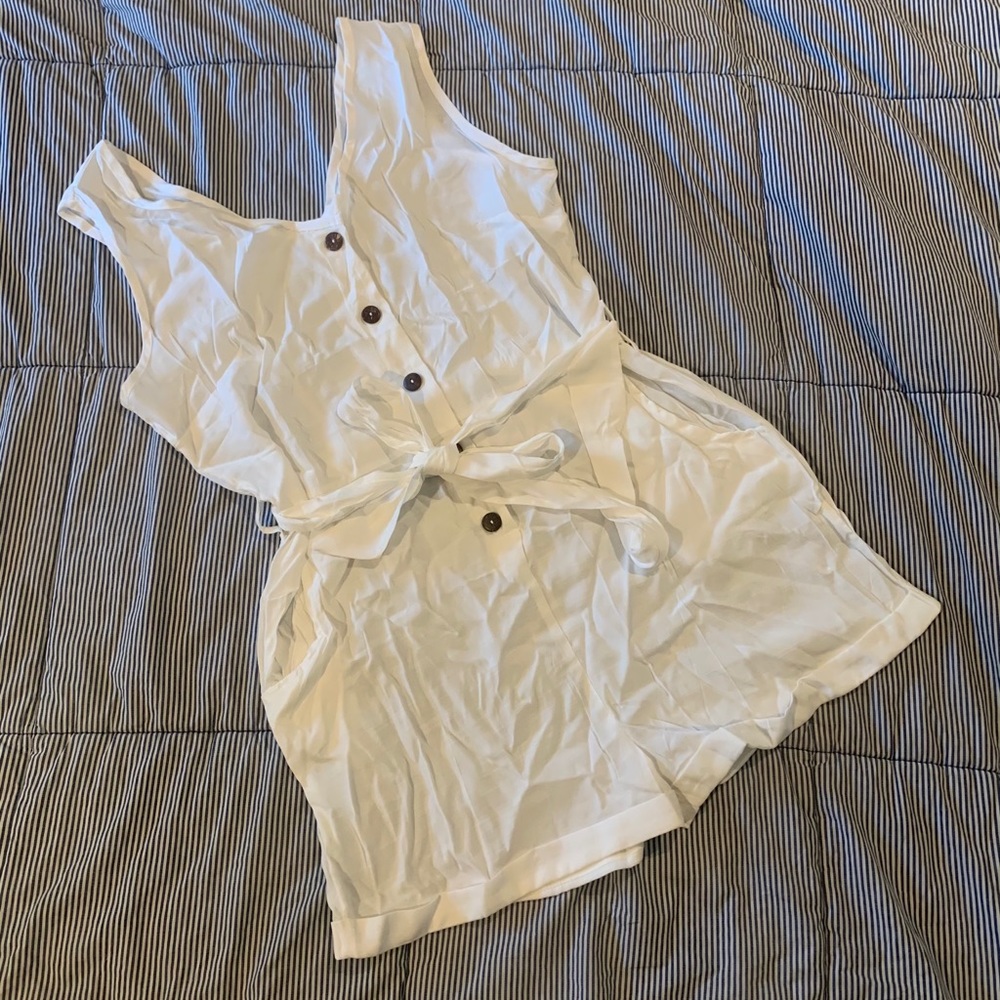 Sleeveless White V Neck Romper